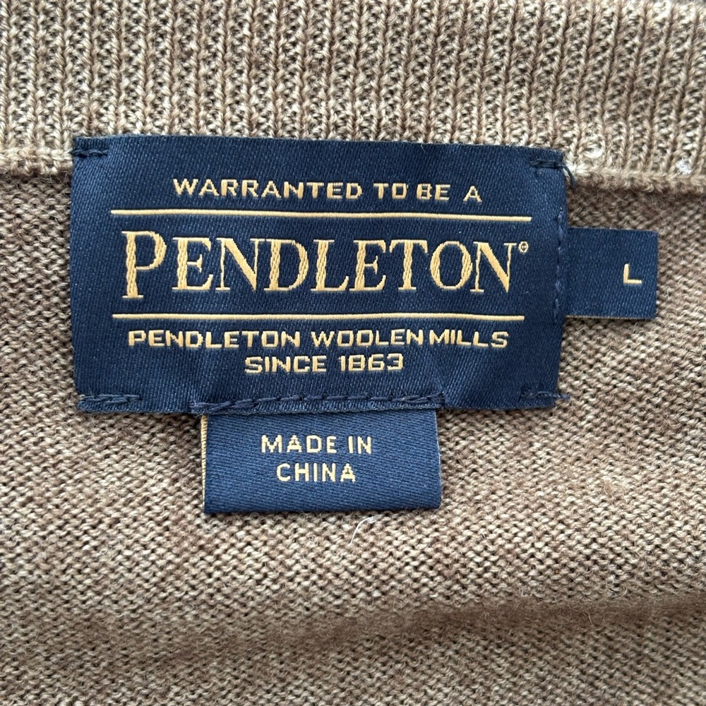 Pendleton Men's V-Neck Merino Wool Sweater in in a Greenish Brown Size Large - Picture 2 of 11